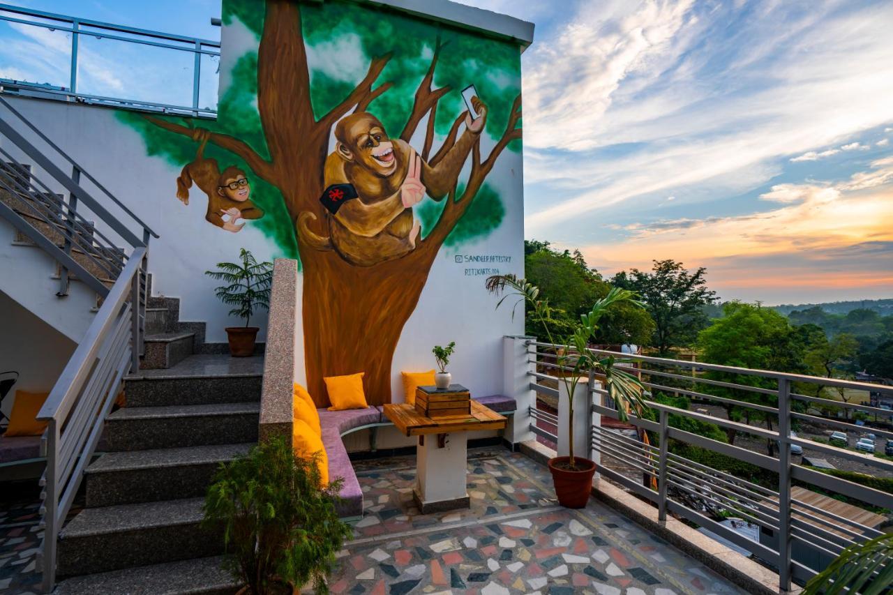 Zostel Rishikesh, Laxman Jhula Hostel Exterior photo